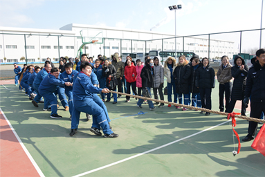 2018年3月8日，公司组织三八妇女节拔河比赛